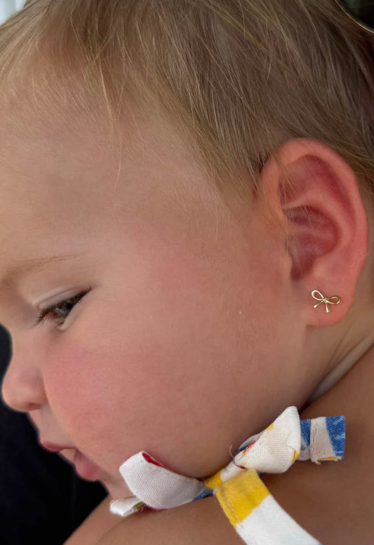 14k Gold Bow Screw-Back Earring