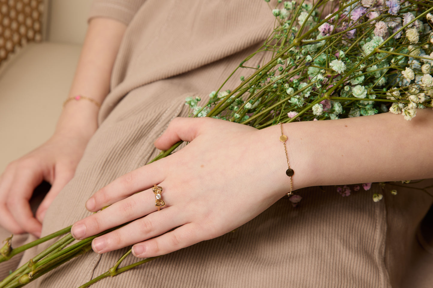 14k Yellow All Gold Disc Bracelet- 5.5mm